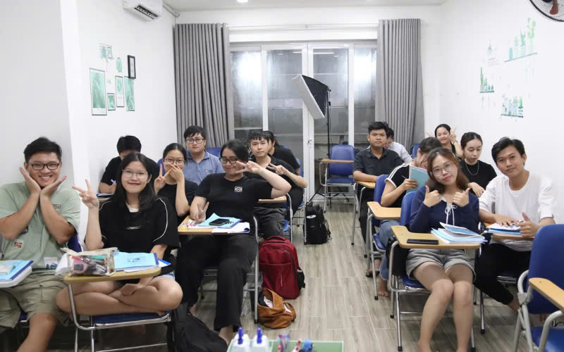 KHÓA “LUYỆN ĐỀ 700+